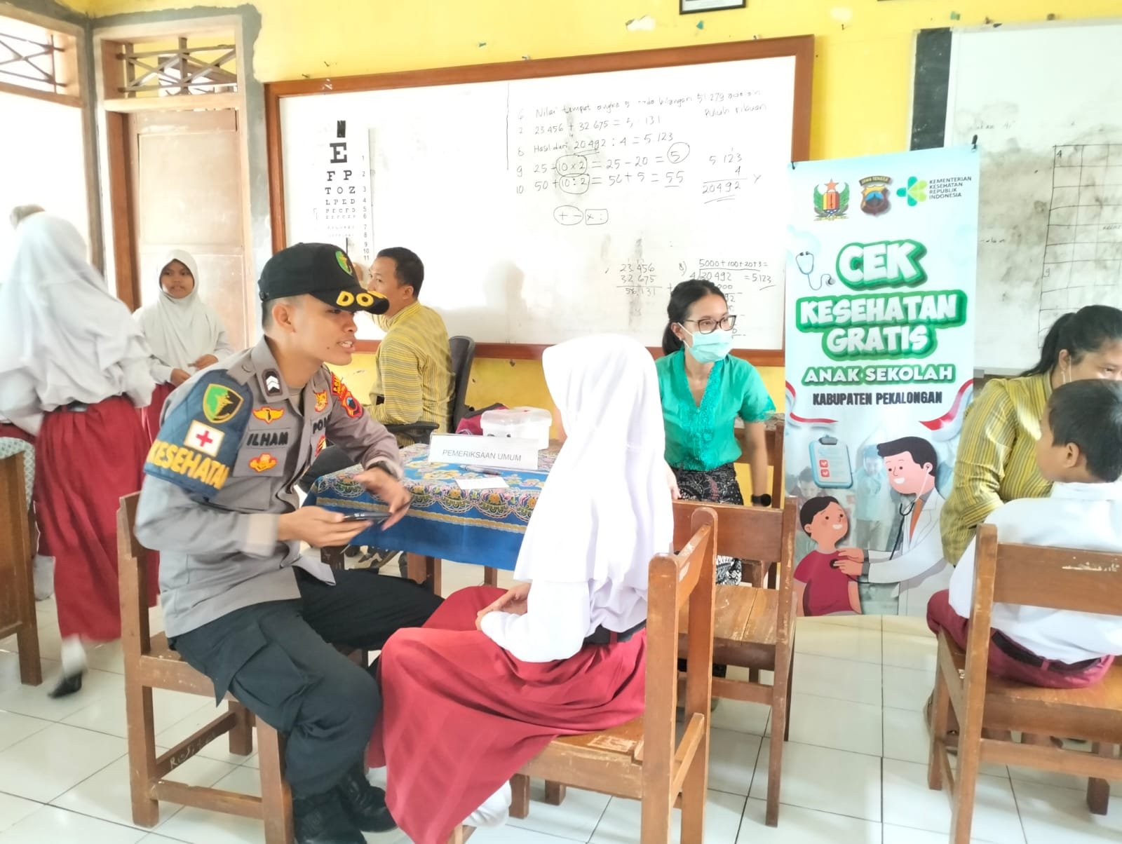Polres Pekalongan Gandeng Puskesmas, Ratusan Siswa SD Dapat Layanan Kesehatan Gratis