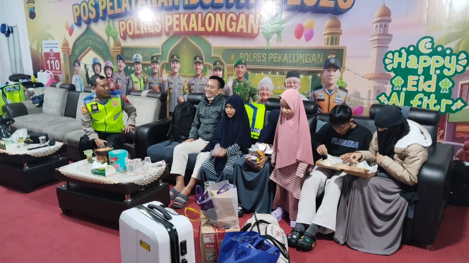 Akibat Aturan Kaku, 6 Pemudik Bogor Terlantar di Rest Area Pekalongan